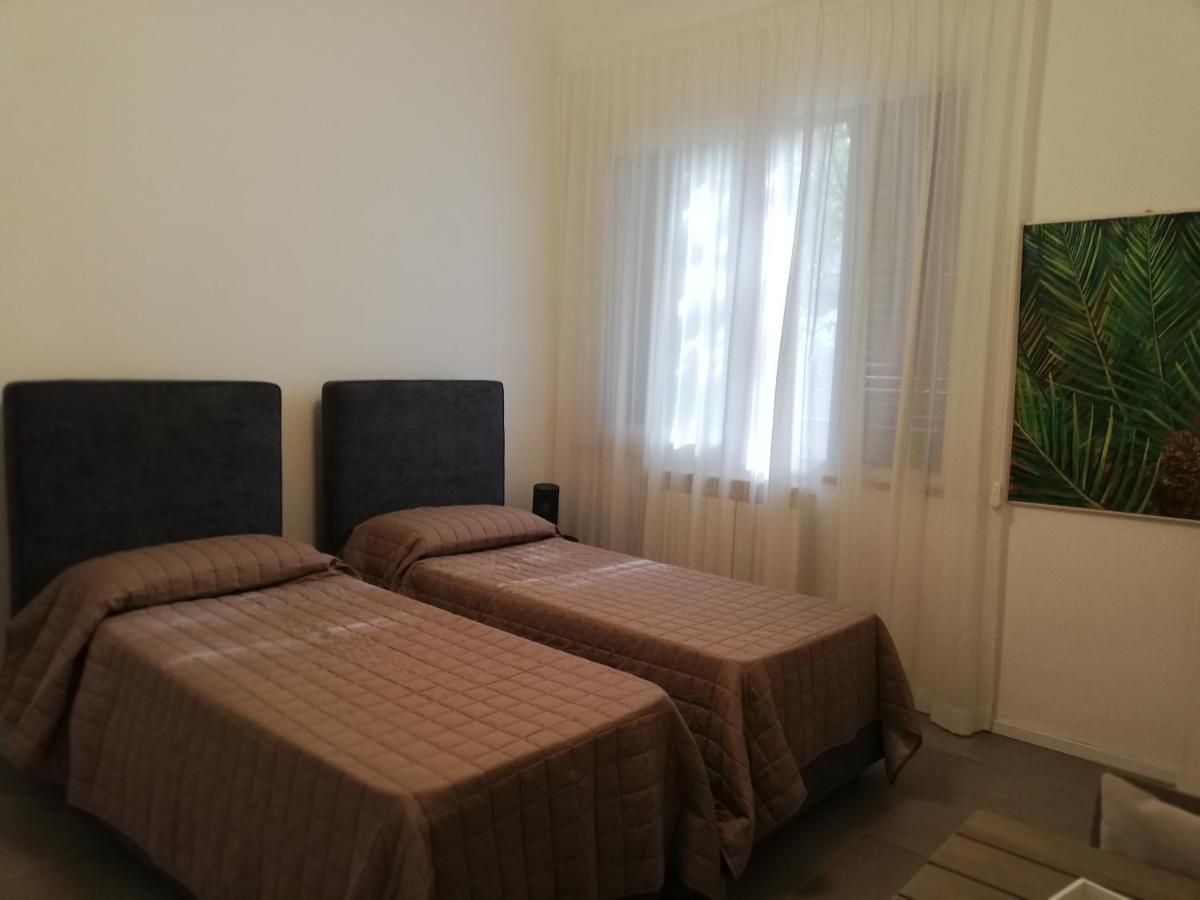 Mondello Felix - Appartamenti In Villa A 600M Dal Mare Bagian luar foto